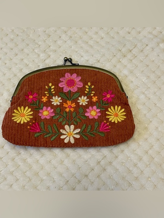 NATURAL LIFE Handbags - NATURAL LIFE Rust Embroidered Floral Kiss-Lock Clutch
